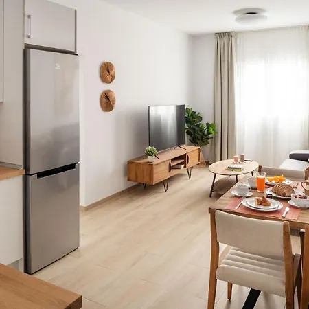 Nazaret Urban * Арресифе