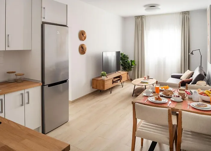 Nazaret Urban * Арресифе